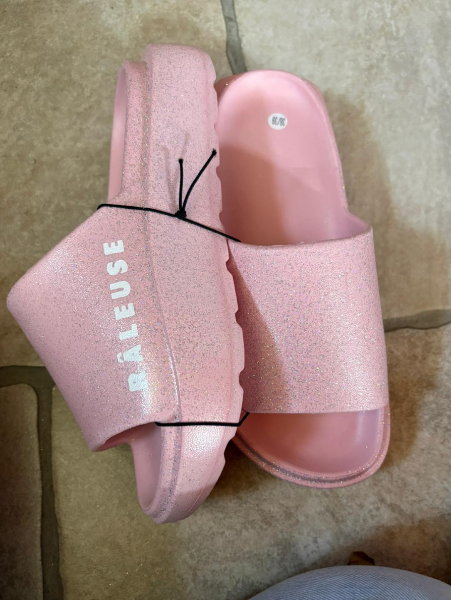 Claquettes à Paillettes