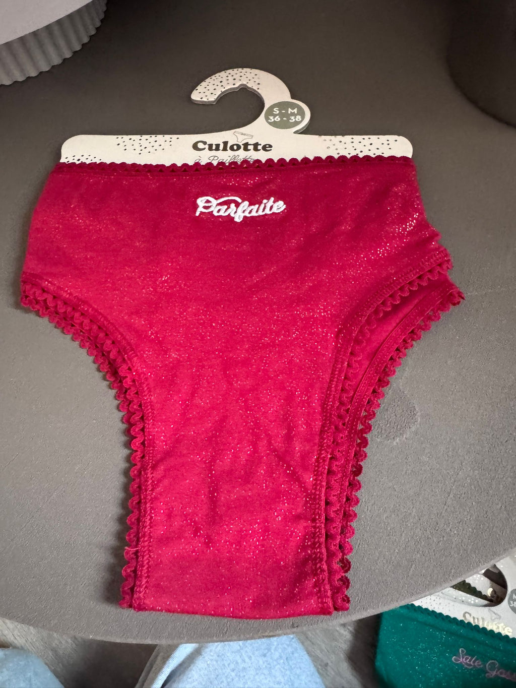 Culotte à paillettes