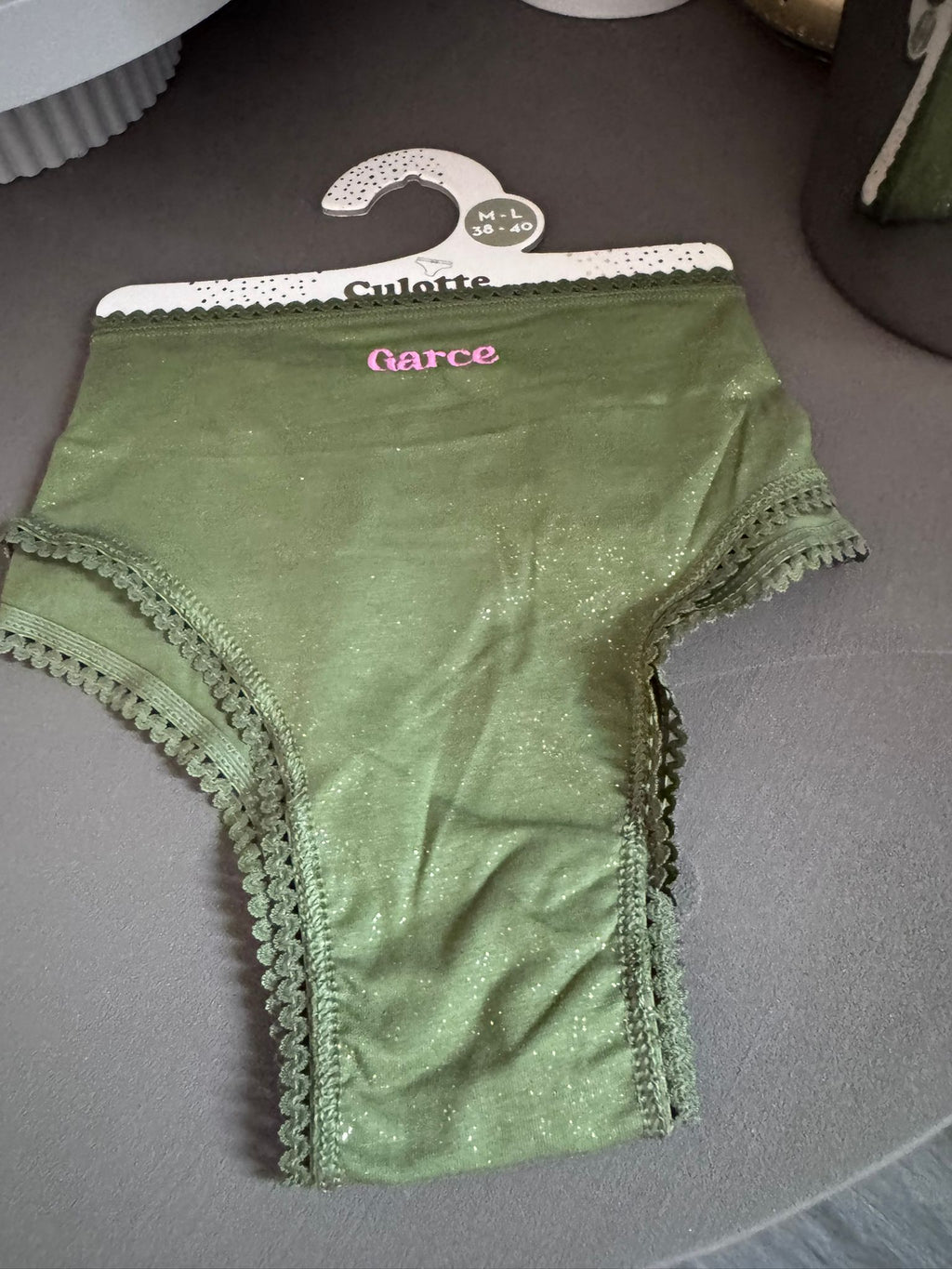 Culotte à paillettes