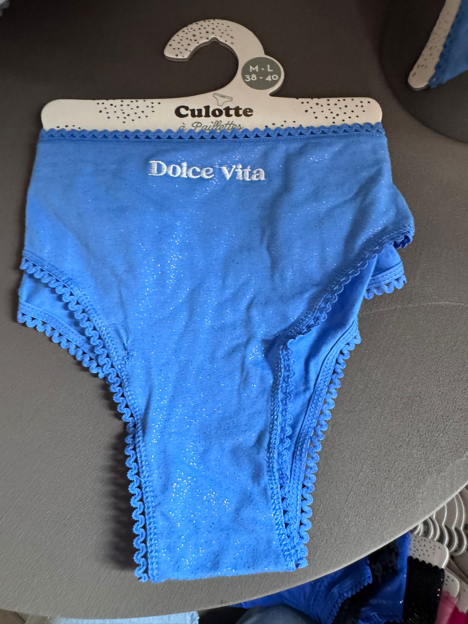 Culotte à paillettes