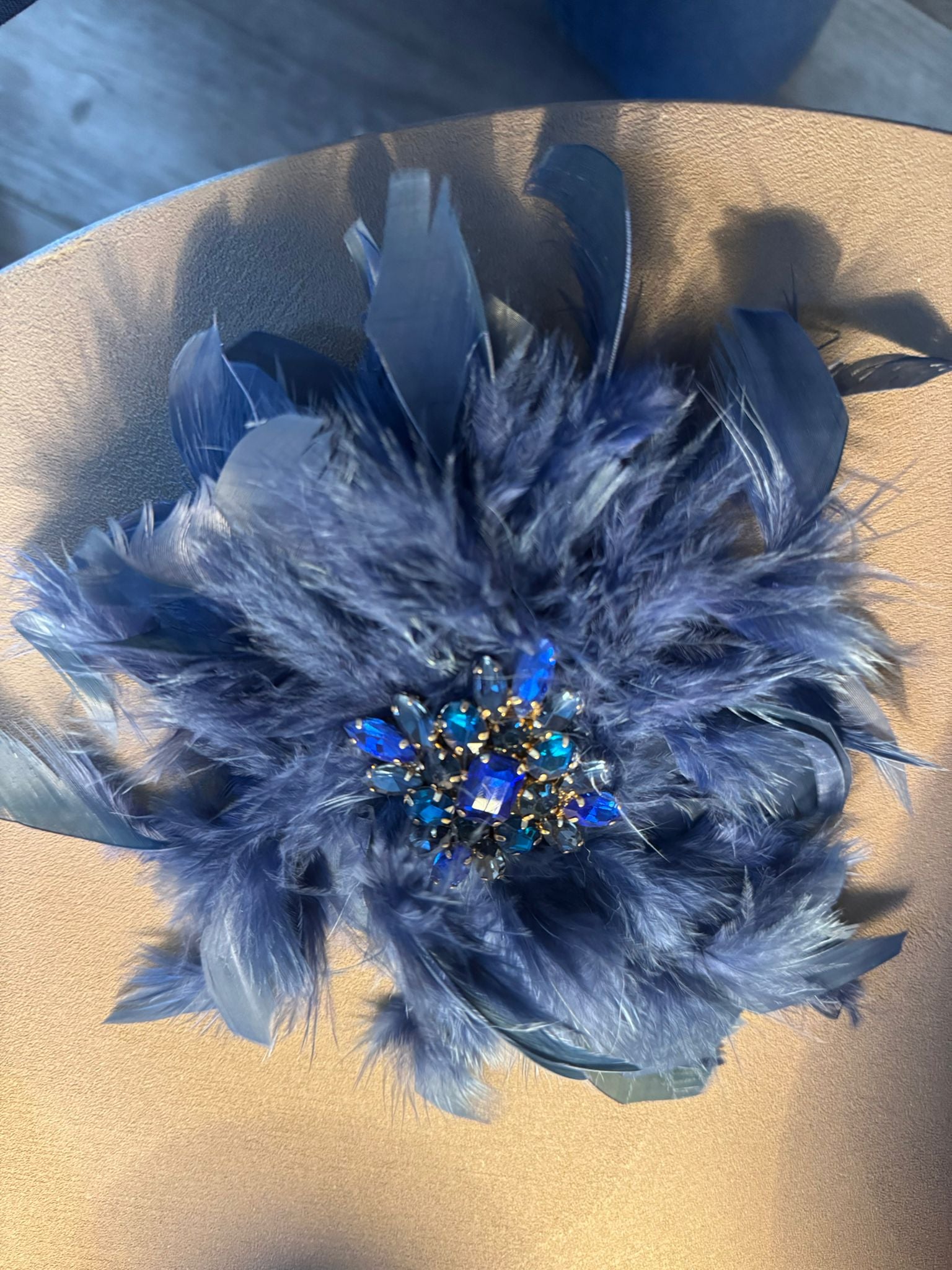 Broche plume fantaisie