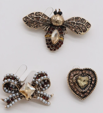 Lot de 3 broches abeille, noeud et coeur